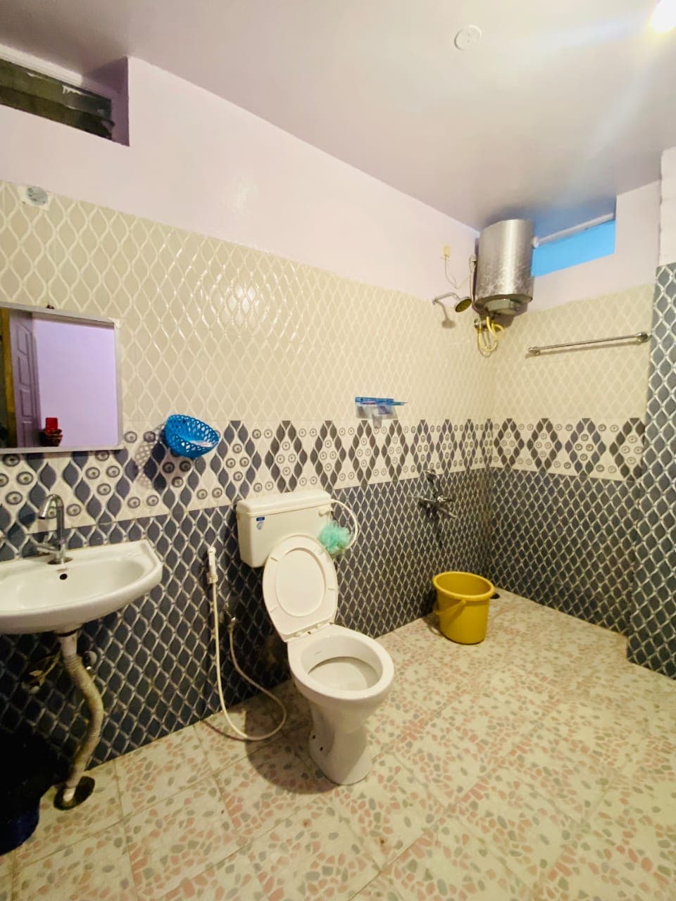 Glass House bathroom